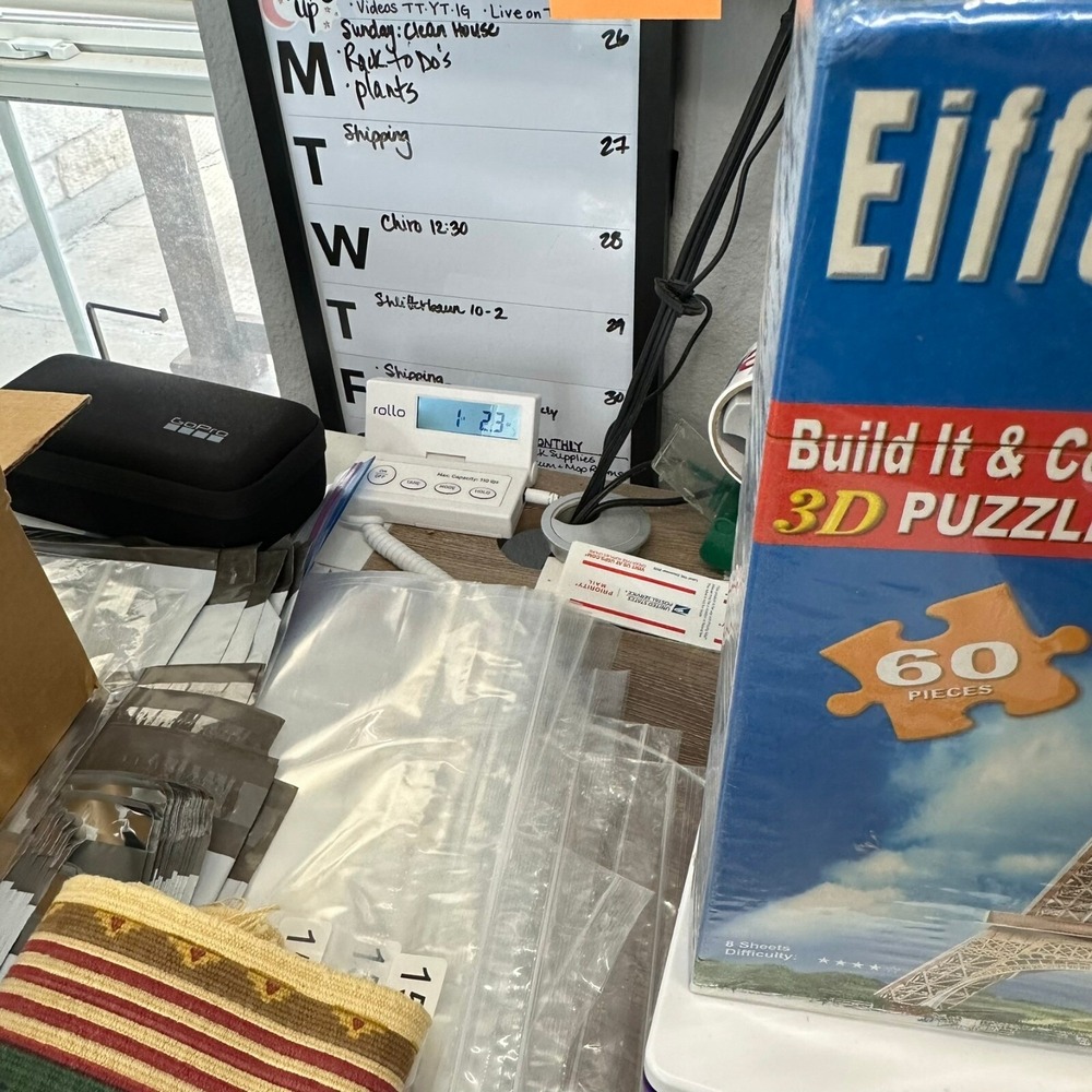 Go! Eiffel Tower 3D Puzzle Build 60 Pieces New Sealed Made in USA - Picture 2 of 2